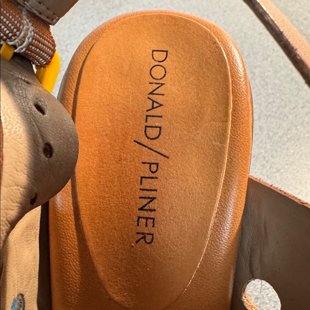 Donald Pliner Studded Leather Block Heel Sandals - 3.5-4" heel, Size 7 1/2 M - Picture 8 of 9